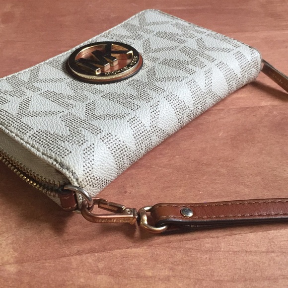 MICHAEL KORS - Picture 2 of 11